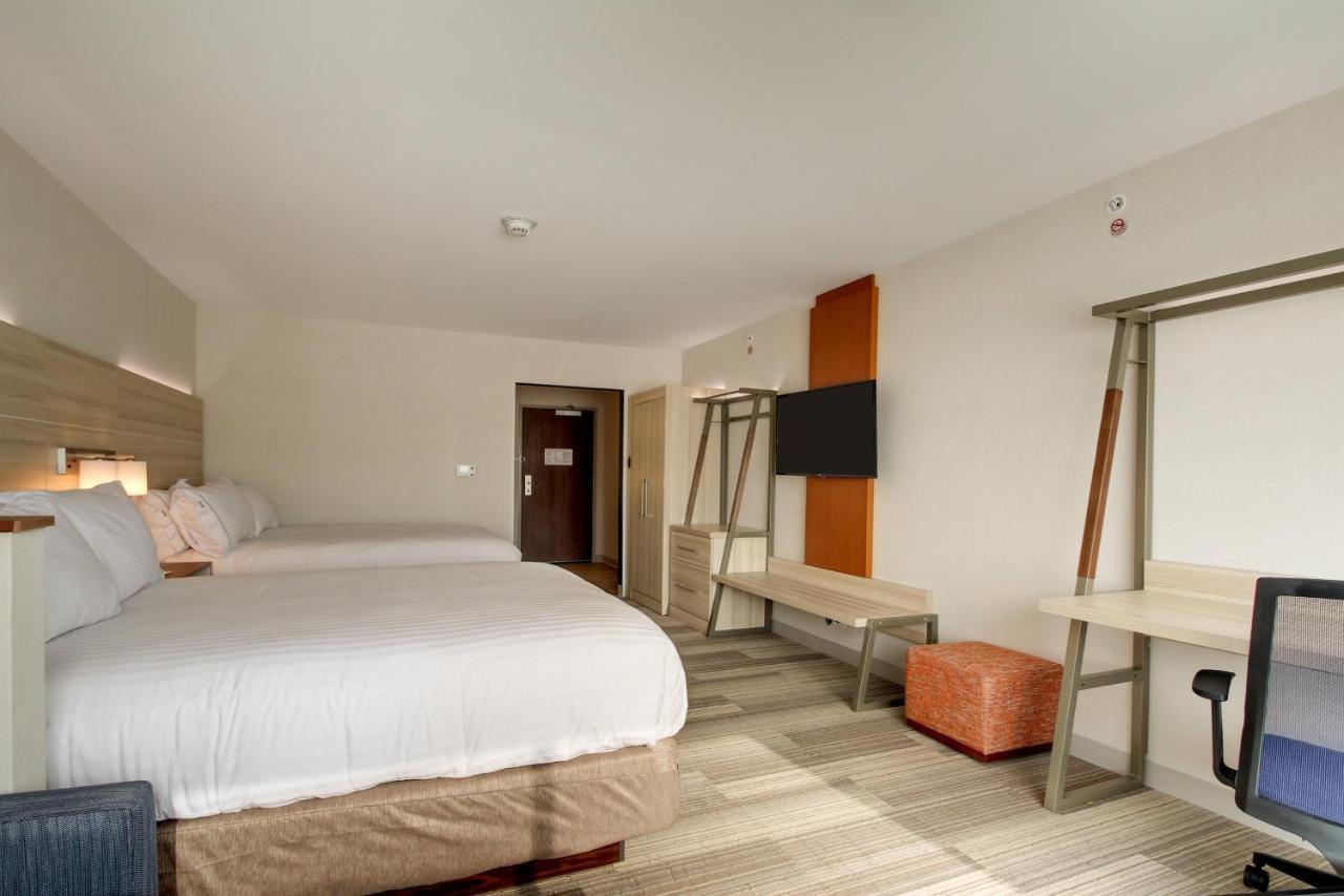 Holiday Inn Express & Suites Galesburg By Ihg Δωμάτιο φωτογραφία