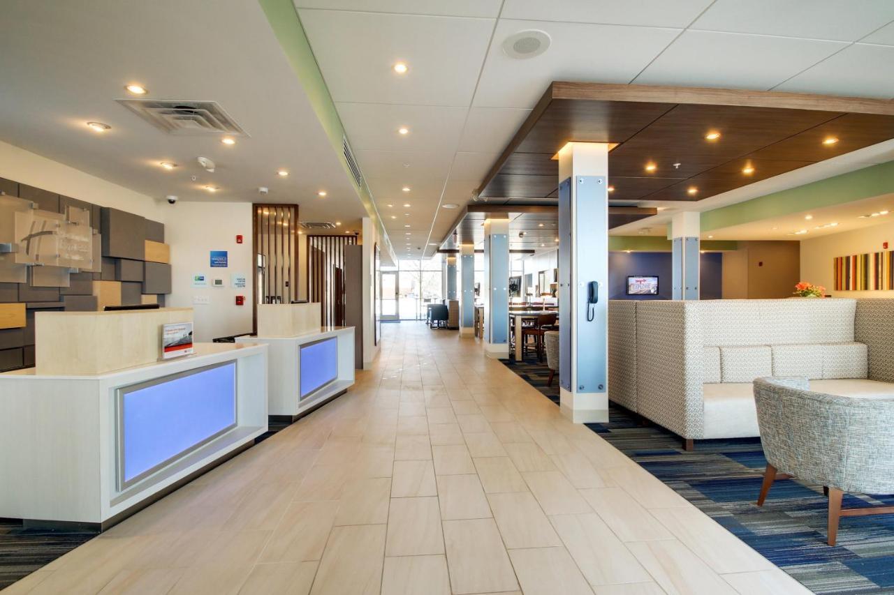 Holiday Inn Express & Suites Galesburg By Ihg Εξωτερικό φωτογραφία