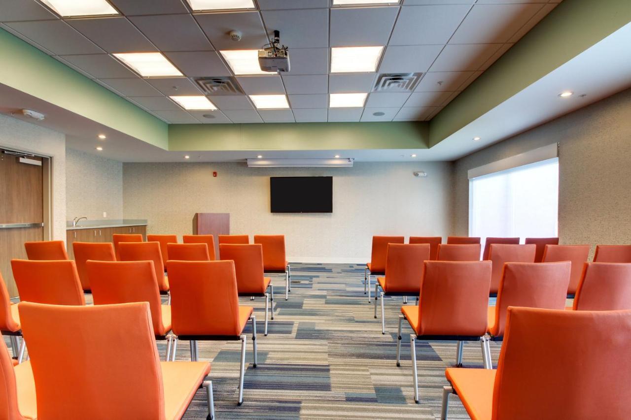 Holiday Inn Express & Suites Galesburg By Ihg Εξωτερικό φωτογραφία