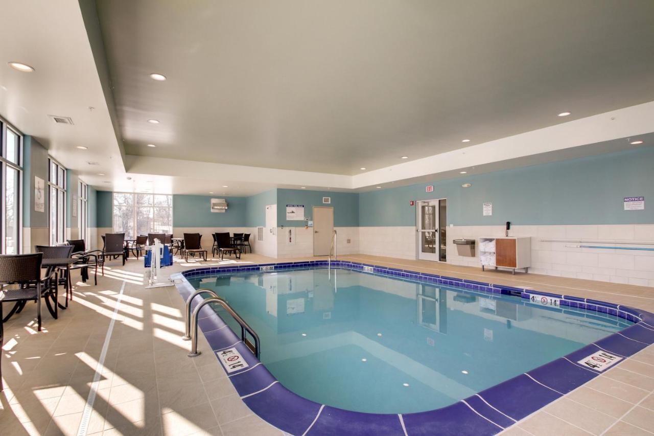 Holiday Inn Express & Suites Galesburg By Ihg Εξωτερικό φωτογραφία