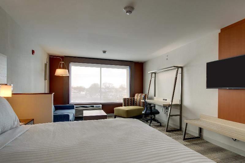 Holiday Inn Express & Suites Galesburg By Ihg Εξωτερικό φωτογραφία